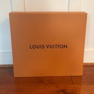 Louis Vuitton Box 18 x 19.5
